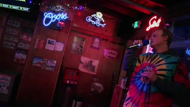 Live Sunday and Wednesday 8-12 Morrison Holiday Bar  on 04-Jun-25-22:32:36