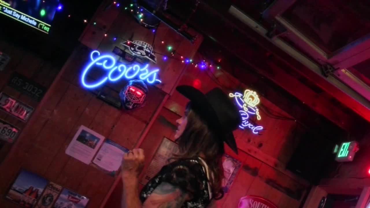 Live Sunday and Wednesday 8-12 Morrison Holiday Bar  on 17-Aug-25-20:14:45
