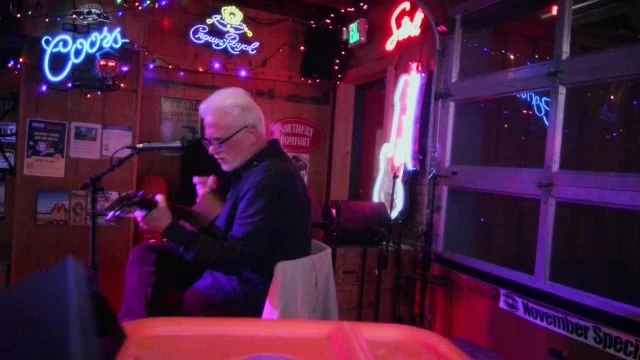 Live Sunday and Wednesday 8-12 Morrison Holiday Bar  on 05-Nov-25-20:28:05